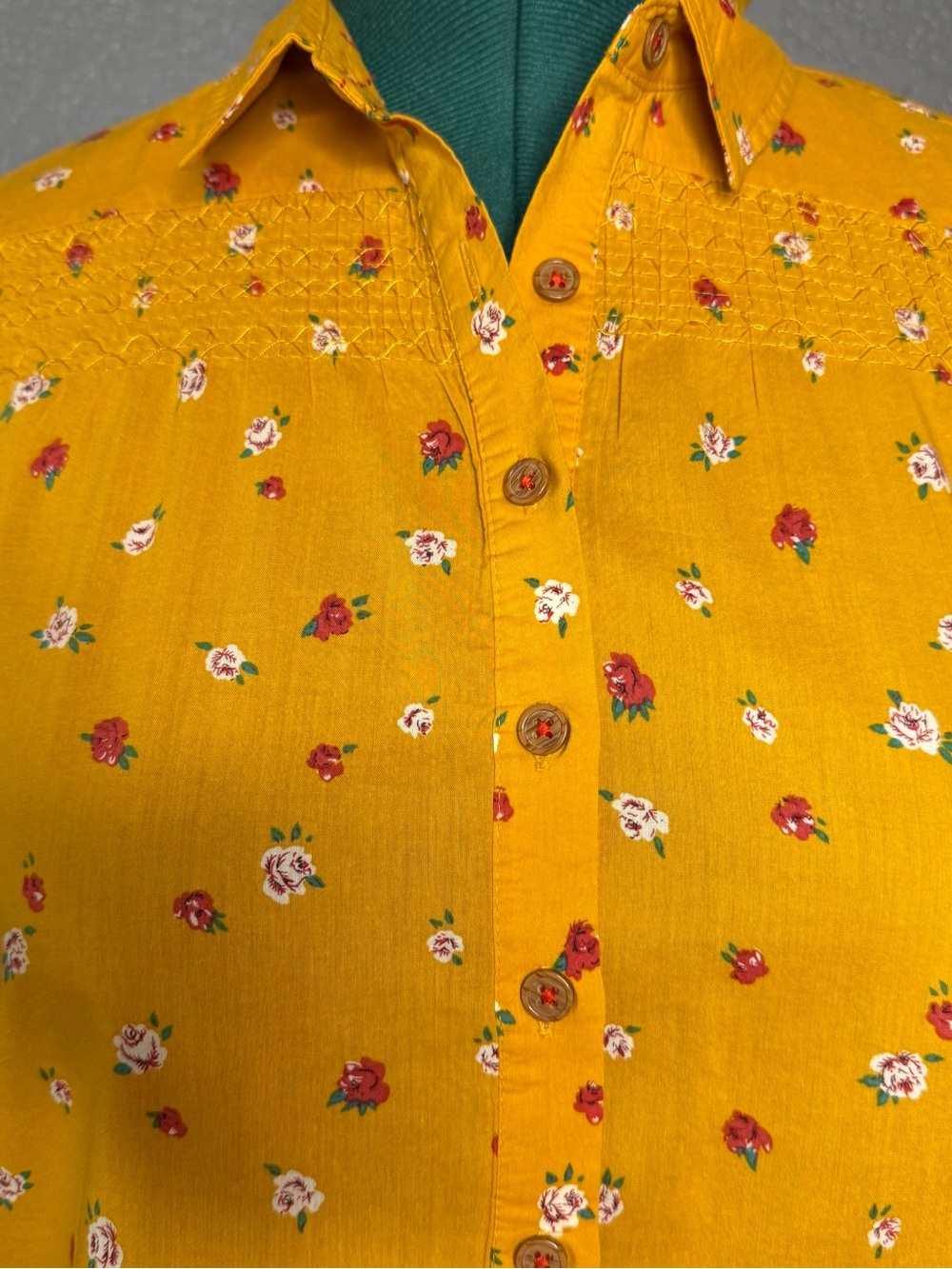 Mauve Anthropologie Mustard Floral Smocked Blouse Cotton Button Up Size 10